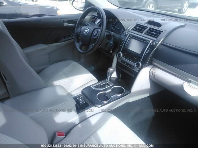 4T1BF1FK8EU428352 - 2014 TOYOTA CAMRY L/SE/LE/XLE 黑色 照片 5