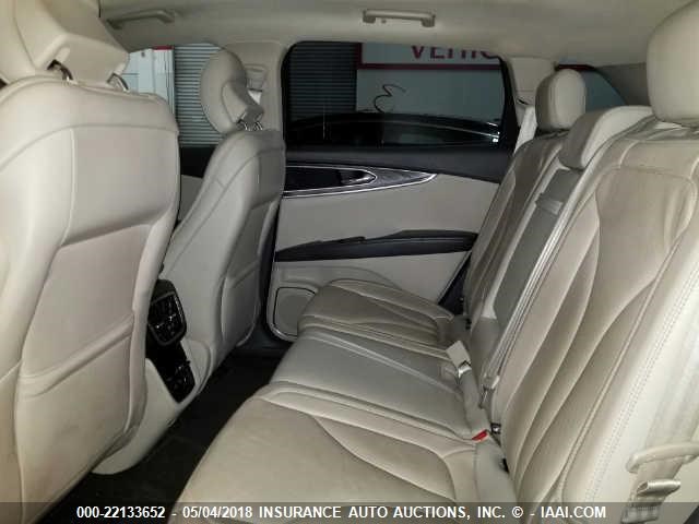 2LMPJ6LR6HBL31023 - 2017 LINCOLN MKX RESERVE Սպիտակ լուսանկար 8
