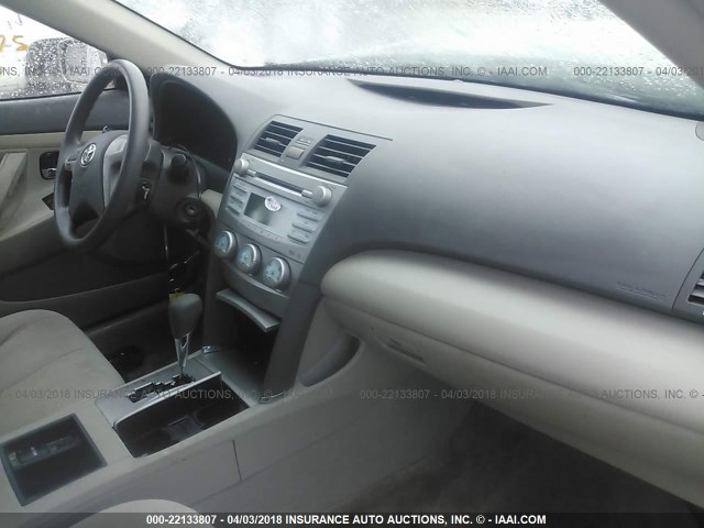 4T4BE46K99R117433 - 2009 TOYOTA CAMRY SE/LE/XLE 金色 照片 5