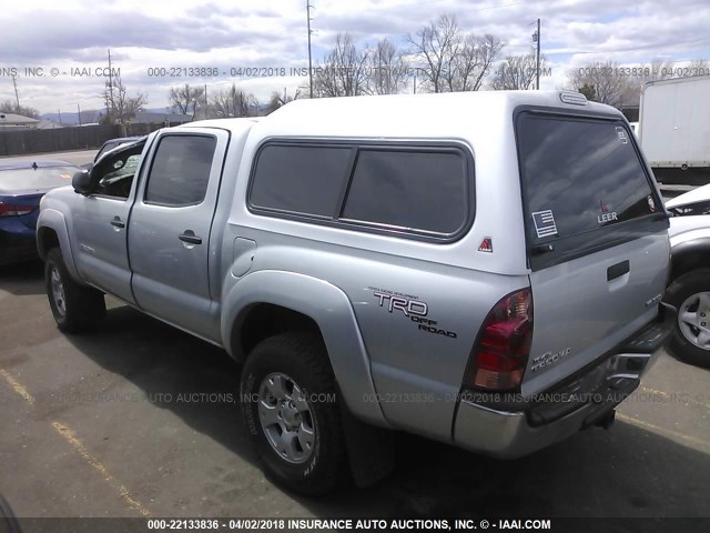 5TELU42N88Z476574 - 2008 TOYOTA TACOMA DOUBLE CAB ვერცხლისფერი ფოტო 3