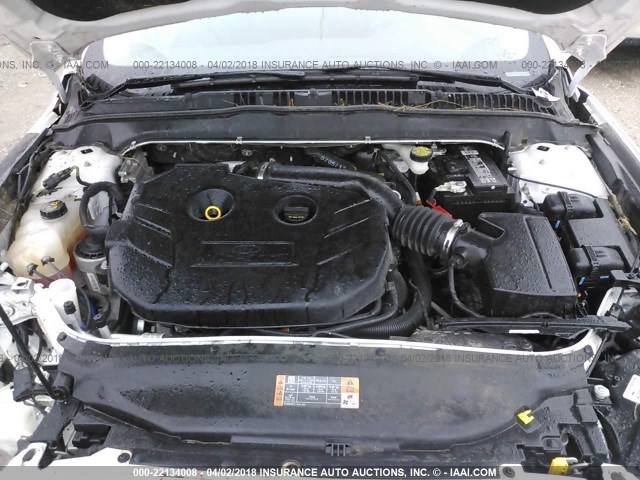 3FA6P0T95GR303548 - 2016 FORD FUSION SE WHITE photo 10