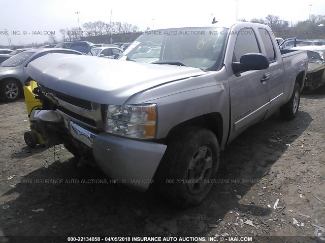 2GCEK19J281304335 - 2008 CHEVROLET SILVERADO K1500 TAN photo 2