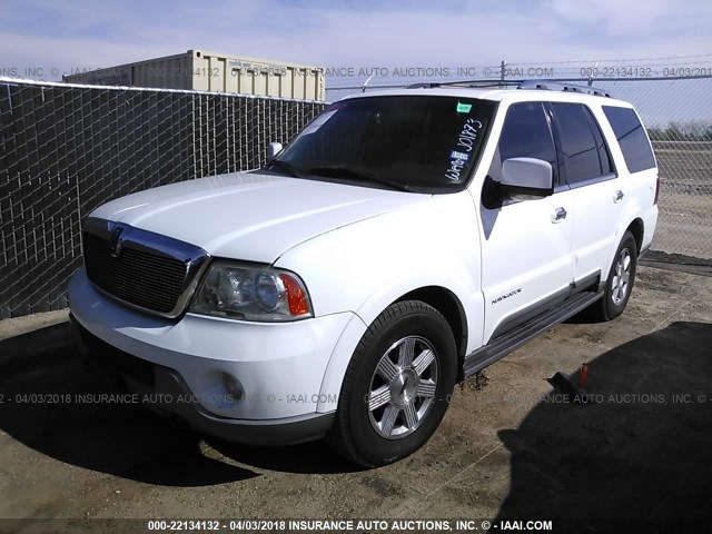 5LMFU27R03LJ01873 - 2003 LINCOLN NAVIGATOR WHITE photo 2