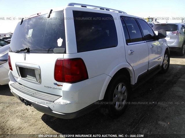 5LMFU27R03LJ01873 - 2003 LINCOLN NAVIGATOR WHITE photo 4