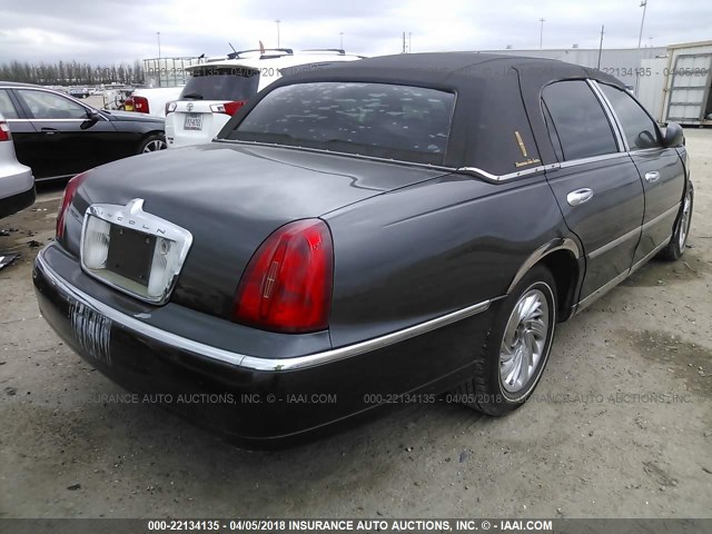 1LNHM81W7YY846787 - 2000 LINCOLN TOWN CAR EXECUTIVE GRAY photo 4