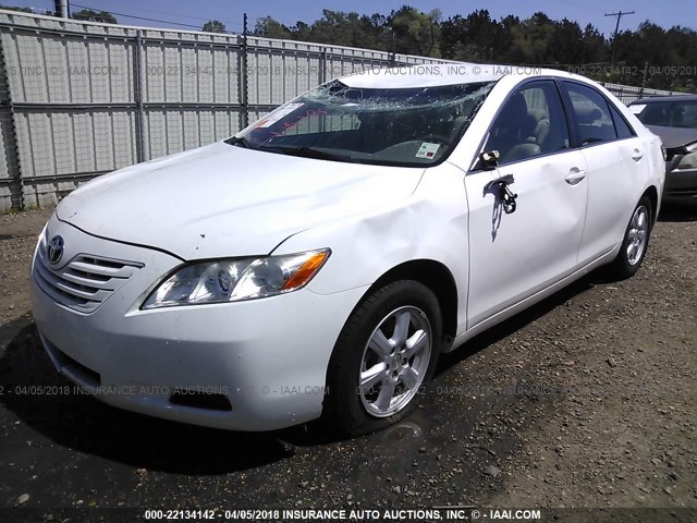 JTNBE46K073047107 - 2007 TOYOTA CAMRY NEW GENERAT CE/LE/XLE/SE WHITE photo 2