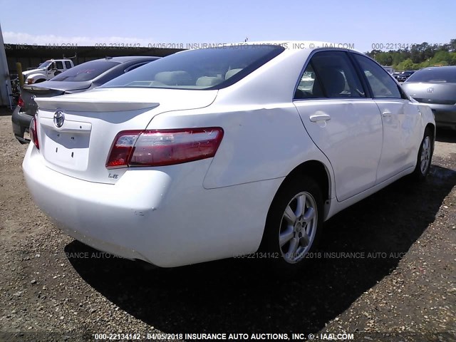 JTNBE46K073047107 - 2007 TOYOTA CAMRY NEW GENERAT CE/LE/XLE/SE WHITE photo 4