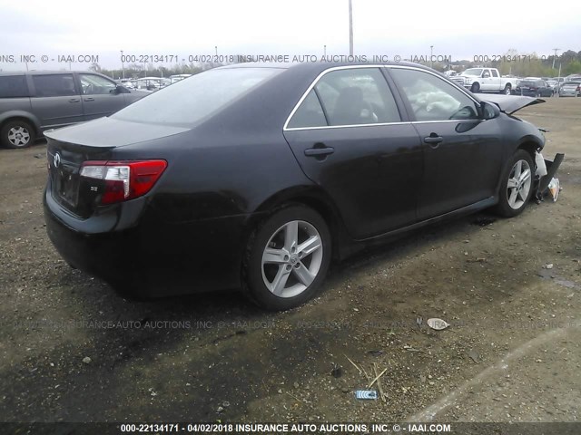 4T1BF1FK5EU326250 - 2014 TOYOTA CAMRY L/SE/LE/XLE 黑色 照片 4