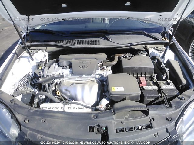 4T1BF1FK3HU319673 - 2017 TOYOTA CAMRY LE/XLE/SE/XSE 白色 照片 10