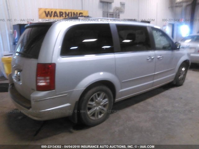 2A8HR64X08R746834 - 2008 CHRYSLER TOWN & COUNTRY LIMITED SILVER photo 4