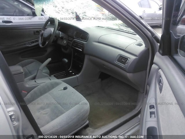 1N4DL01A3YC174015 - 2000 NISSAN ALTIMA XE/GXE/SE/GLE SILVER photo 5