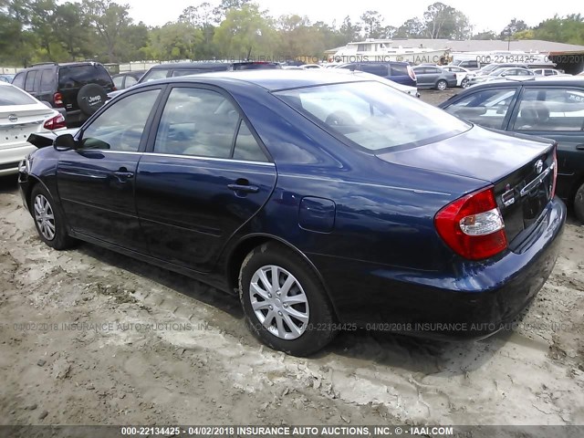 JTDBE32K720066977 - 2002 TOYOTA CAMRY LE/XLE/SE BLUE photo 3