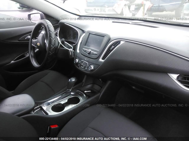 1G1ZB5STXHF171815 - 2017 CHEVROLET MALIBU LS ნაცრისფერი ფოტო 5