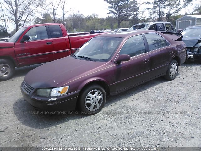 4T1BG28K1WU202834 - 1998 TOYOTA CAMRY CE/LE/XLE MAROON photo 2