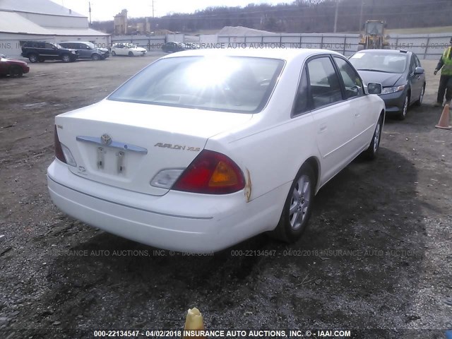 4T1BF28B9YU003116 - 2000 TOYOTA AVALON XL/XLS WHITE photo 4