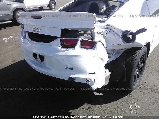 2G1FA1E31D9161235 - 2013 CHEVROLET CAMARO LS WHITE photo 6