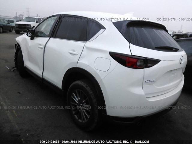 JM3KFACLXH0137520 - 2017 MAZDA CX-5 TOURING WHITE photo 3