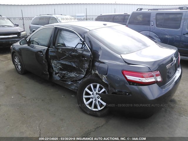 4T1BF3EK7AU047227 - 2010 TOYOTA CAMRY SE/LE/XLE GRAY photo 3