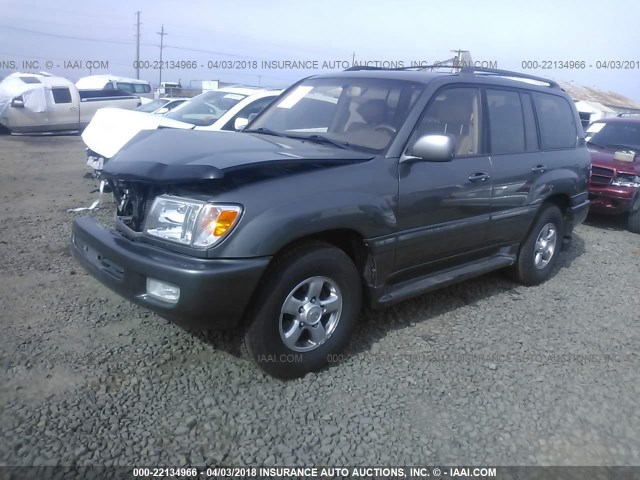 JTEHT05J122030025 - 2002 TOYOTA LAND CRUISER  GRAY photo 2