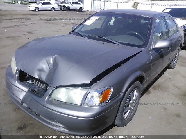 4T1BG22K81U099154 - 2001 TOYOTA CAMRY CE/LE/XLE GRAY photo 2