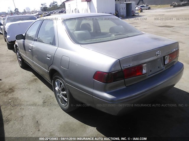 4T1BG22K81U099154 - 2001 TOYOTA CAMRY CE/LE/XLE GRAY photo 3