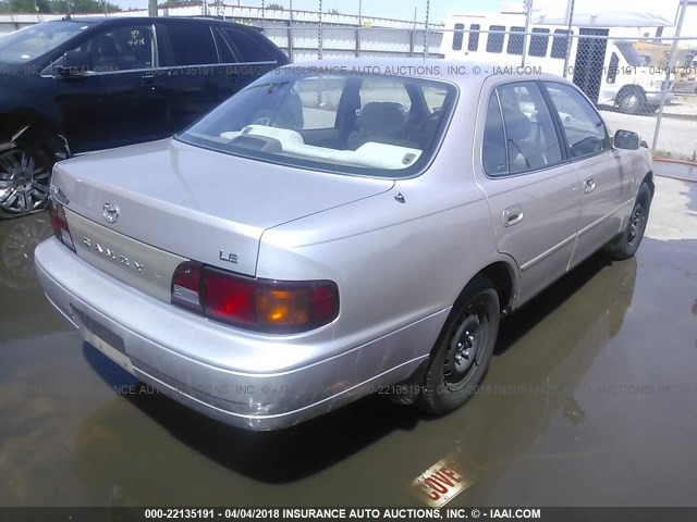 4T1BG12K8TU722267 - 1996 TOYOTA CAMRY DX/LE/XLE Champagne photo 4