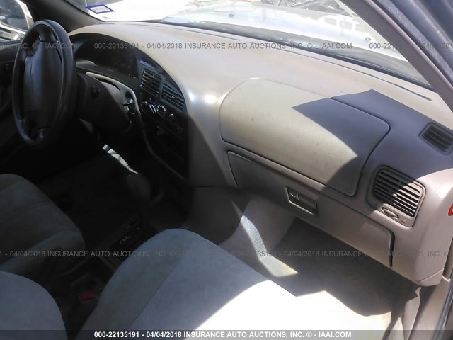 4T1BG12K8TU722267 - 1996 TOYOTA CAMRY DX/LE/XLE შამპანური ფოტო 5