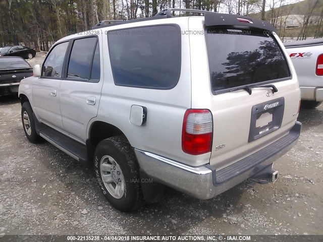 JT3GN86R9W0060537 - 1998 TOYOTA 4RUNNER SR5 SILVER photo 3