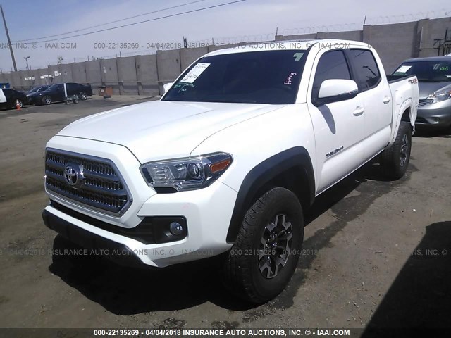 3TMCZ5AN5HM045731 - 2017 TOYOTA TACOMA DBL CAB/SR/TRDSPT/OR/PRO თეთრი ფოტო 2