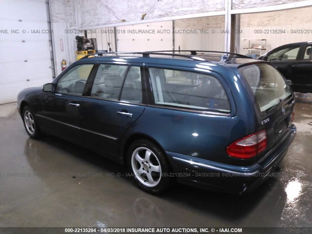 WDBJH82J42X071874 - 2002 MERCEDES-BENZ E 320 4MATIC Dark Blue photo 3