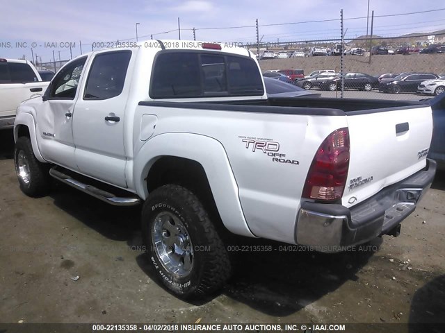 5TEJU62N28Z478856 - 2008 TOYOTA TACOMA DOUBLE CAB PRERUNNER WHITE photo 3