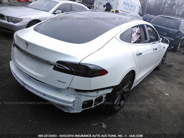 5YJSA1E21HF203174 - 2017 TESLA MODEL S WHITE photo 4