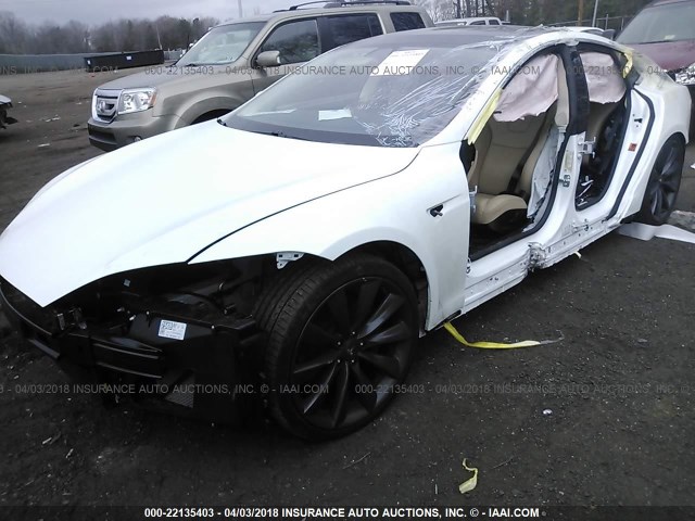 5YJSA1E21HF203174 - 2017 TESLA MODEL S WHITE photo 6