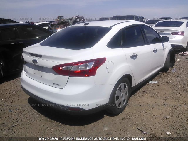 1FADP3E29DL190321 - 2013 FORD FOCUS S WHITE photo 4