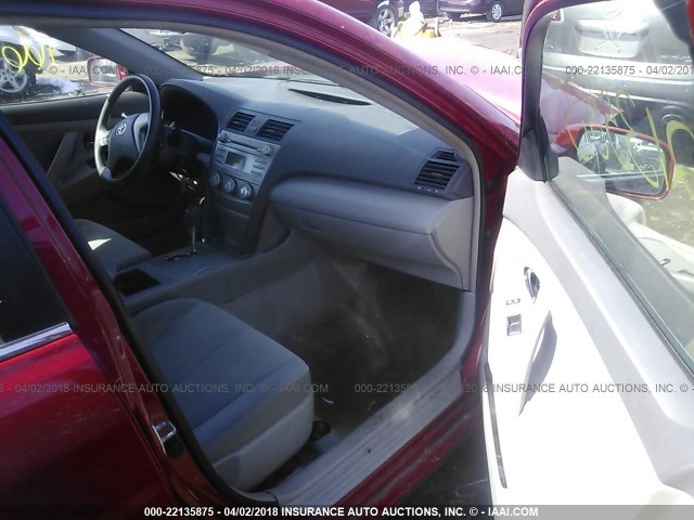 4T1BE46K69U376519 - 2009 TOYOTA CAMRY SE/LE/XLE RED photo 5