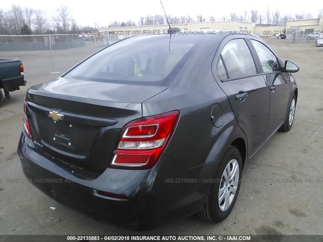 1G1JB5SHXH4122666 - 2017 CHEVROLET SONIC LS 灰色 照片 4