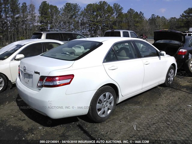 4T4BF3EK8AR007311 - 2010 TOYOTA CAMRY SE/LE/XLE WHITE photo 4