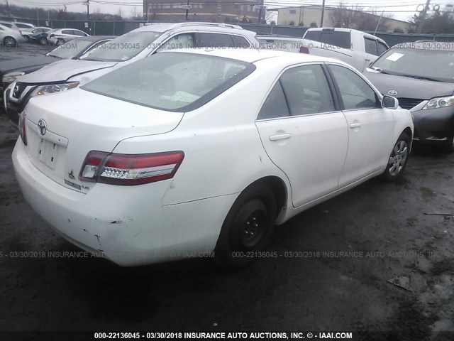 4T1BF3EK3AU564735 - 2010 TOYOTA CAMRY SE/LE/XLE WHITE photo 4