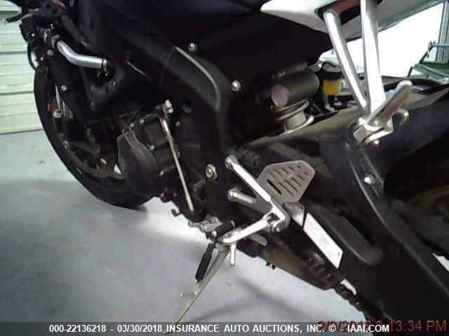 JYARJ16E69A014436 - 2009 YAMAHA YZFR6 WHITE photo 2