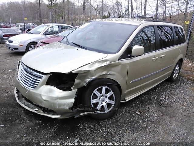 2A4RR5DG0BR607374 - 2011 CHRYSLER TOWN & COUNTRY TOURING GOLD photo 2