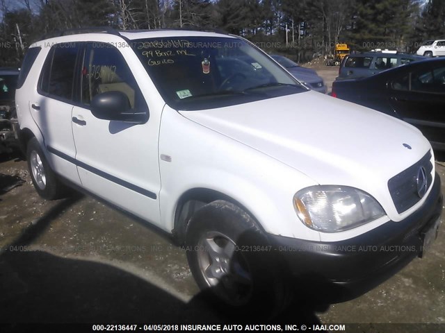 4JGAB54E8XA071626 - 1999 MERCEDES-BENZ ML 320 WHITE photo 1