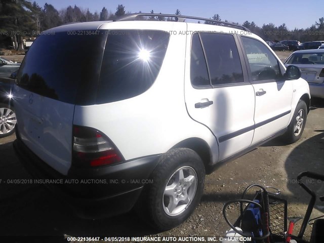 4JGAB54E8XA071626 - 1999 MERCEDES-BENZ ML 320 WHITE photo 4