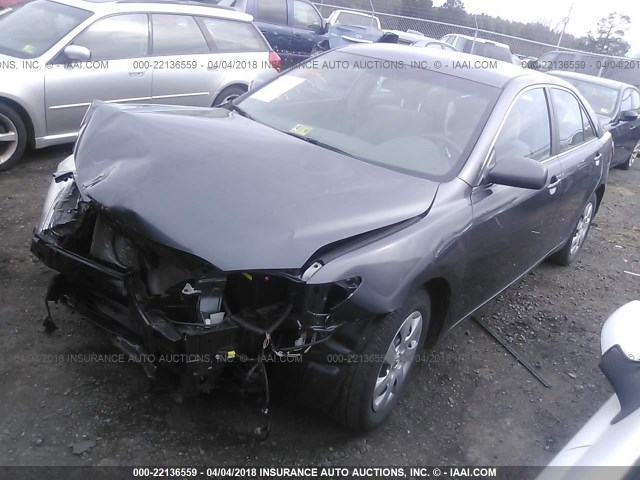 4T4BF3EK3AR052172 - 2010 TOYOTA CAMRY SE/LE/XLE Сұр фото 2