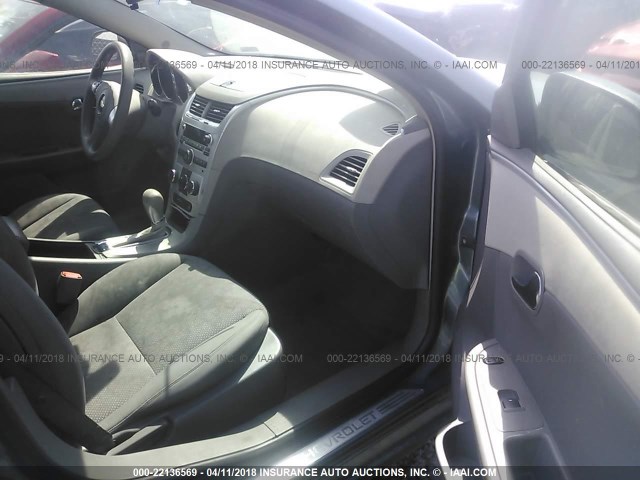 1G1ZG57B694152094 - 2009 CHEVROLET MALIBU LS ღია ლურჯი ფოტო 5