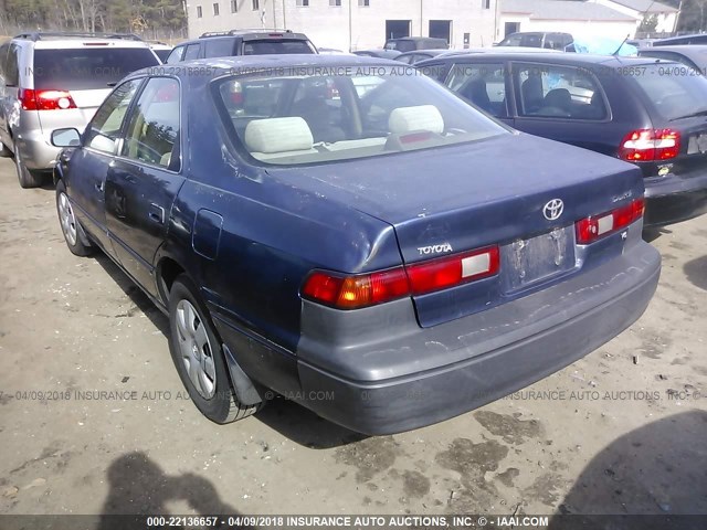 4T1BF22K8WU069405 - 1998 TOYOTA CAMRY CE/LE/XLE BLUE photo 3