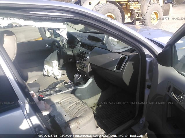 1FAHP3GN4AW163935 - 2010 FORD FOCUS SES SILVER photo 5
