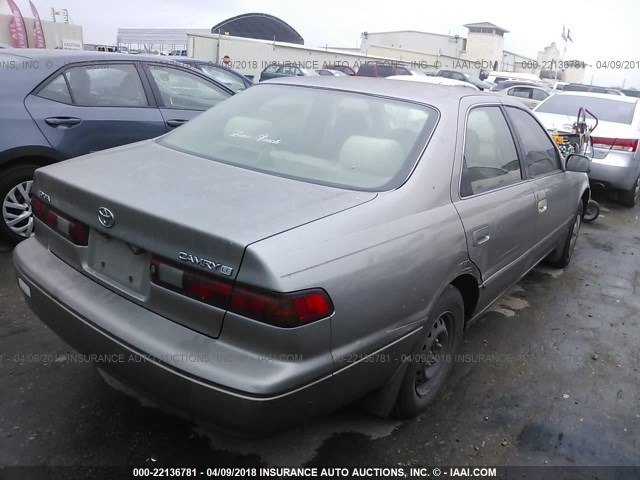 4T1BG22K8XU442652 - 1999 TOYOTA CAMRY CE/LE/XLE GRAY photo 4