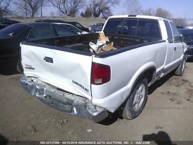 1GCDT19W018177897 - 2001 CHEVROLET S TRUCK S10 WHITE photo 6