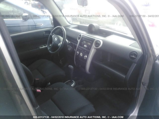 JTLKT324850216482 - 2005 TOYOTA SCION XB GRAY photo 5