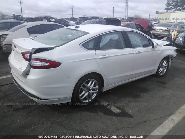 3FA6P0HR7DR317715 - 2013 FORD FUSION SE WHITE photo 4